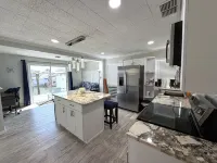 Madeira Beach1 Waterfront & 2-3 minutes' Walk to the Beach