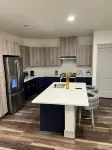 Cozy 2- bedroom with Smart TV’s, AC, WiFi, huge pool in amazing Area of Addison