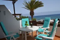 Comfort bungalow (1st row) in exclusive complex directly by the sea/beach pool