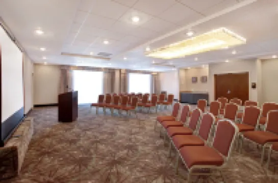 Ramada by Wyndham St. Paul AB