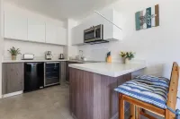 Brand new Lovely Loft, at 3 Minutes From San Jose Airport