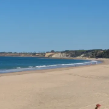 Flat on the beachfront