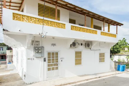 Relaxing Family and Friend Escape with Wrap Around Porch