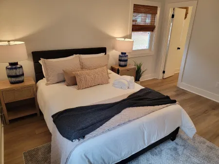 SUMMERVILLE SWEET TEA! 5 min Historic Summerville/Plantations, Renovated, Wifi!