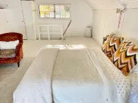 WATERFRONT Maine Historical Cottage with Separate Guest Cottage - Balkon