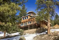 Stunning Mountain Home for the Families & Outdoor Enthusiasts
