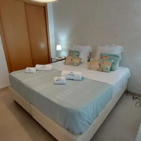 Charming Sea View Flat w/Pool, 20 meters from the Beach