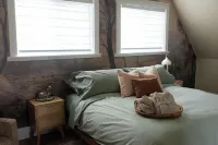 "The Eyrie" Your private Ocean View apartment