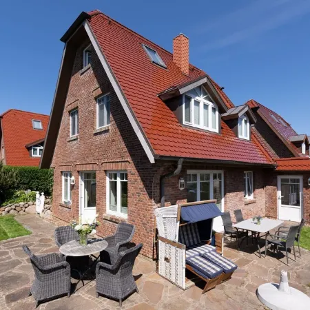 nice holiday house near the city and the beach