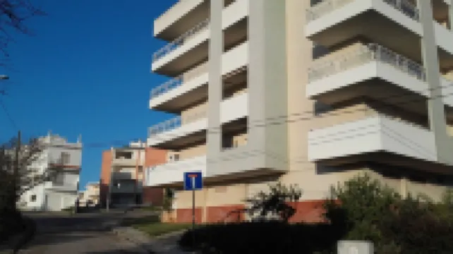 CHARMING APARTMENT ALVOR 10 MINUTES FROM THE SEA