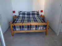 Overlooking a lagoon and 5 mins from superb beach Bocal du Tech Beach Club 주변 호텔