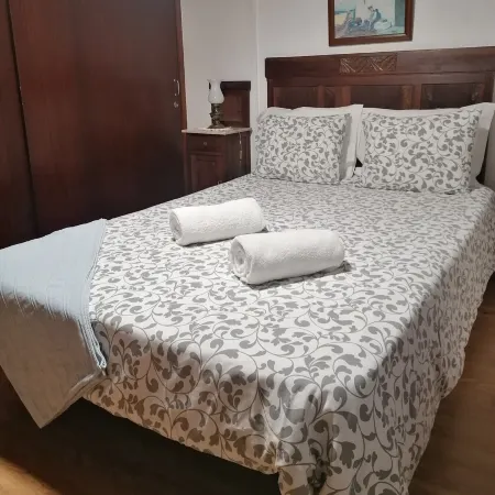 T2 4 km from the beach, with pool and garden