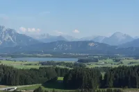Apartment with mountain-view balcony, lake, garage, sauna, Wi-Fi, ...