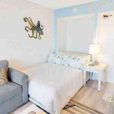 EXTENED DELUXE BALCONY OCEANFRONT GRANDE SHORES Rooms