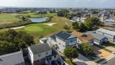 5-bedroom vacation home w/ Hot Tub minutes from Atlantic City Casinos.