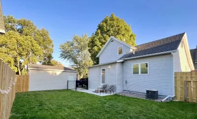 Cedar Falls Gem: Vintage Home With Modern Comforts Near Historic Downtown! Hotels near Candeo Church