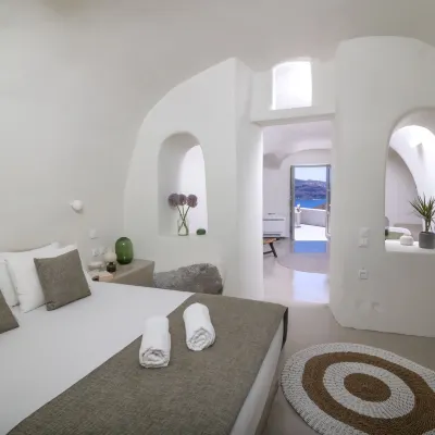 Kyrkos collection Hotels near Oia