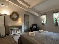 Mas Familial Face au Pic Saint Loup Avec Piscine Chauffée et Jacuzzi Extérieur