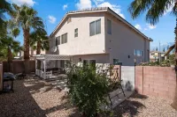 Spacious Family & Group Retreat Near the Strip! Hotels near Downtown Summerlin