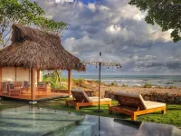 Casa Milya -- Luxury Villa on the Beach! 4 Master Suites and Infinity Pool