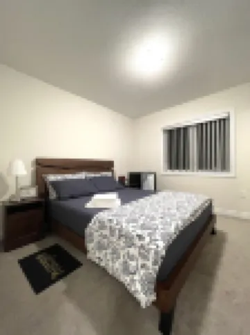 Niagara Falls Private Bedroom 15 mins away from Falls
