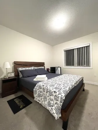 Niagara Falls Private Bedroom 15 mins away from Falls