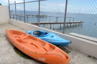 BAJOS MARINA BEACH HOUSE; Enjoy Sunsets on the Coast of the Caribbean Sea