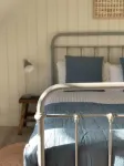 Sea Views, Sauna, Jacuzzi Bath, Decking, BBQ, Summer House, Perfect!