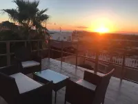loft rojo vistas al mar