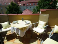 New apartment in centre of Heviz, only 50 m to thermal lake Hoteles en 