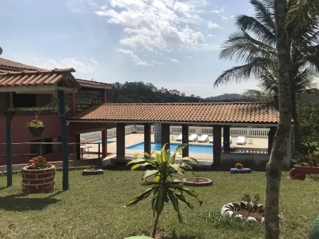 Wonderful Villa w/ 2 Suites + 3 Bedrooms w/ Pool and Barbecue with Advance