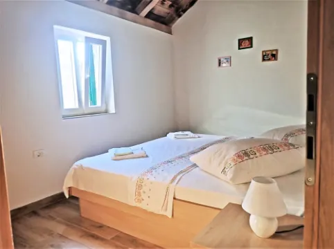 Mareta apartment with free wifi in a stone house