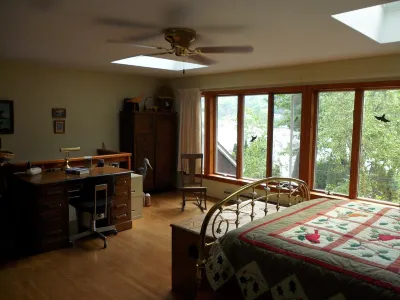 Welcome to The Lake House at Historic Harvey's Lake