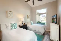 Golf View, Prime Area, Heated Pool, Spa, Fun Game Room, Putting Green, and More