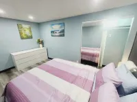 3 Bedrooms, 2 baths, 9 beds sleep 12 - Pool House