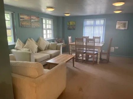 Sleeps 22 - 5 min to local pub, 15 mins from the beach Отели рядом с достопримечательностью «Зоопарк Фоли Фарм Адвенчер Парк энд»