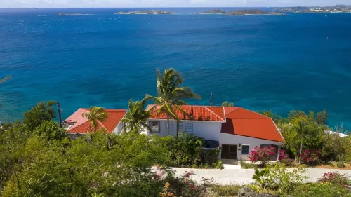 Argonauta:  Spectacular Ocean  Views, Privacy and  Luxury - Minutes from town فنادق في Cruz Bay