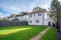 Luxury 2 Bedroom Apartment in Kettering