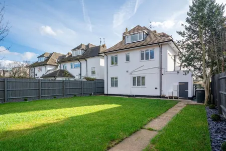 Luxury 2 Bedroom Apartment in Kettering Отели в г. Кеттеринг