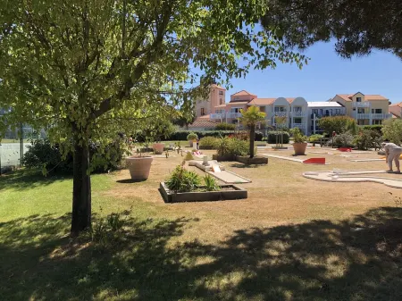 STUDIO VIEW ON LAKE PORT BOURGENAY TALMONT SAINT HILAIRE