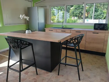 Atypical cottage ideally located for visiting the whole of Martinique. Отели в г. Ривьер-Сале