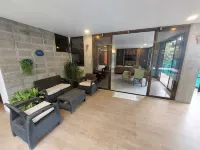 Casa Jabalí. Beach, sunset, surf, food. Come and enjoy the Pura Vida vibe.