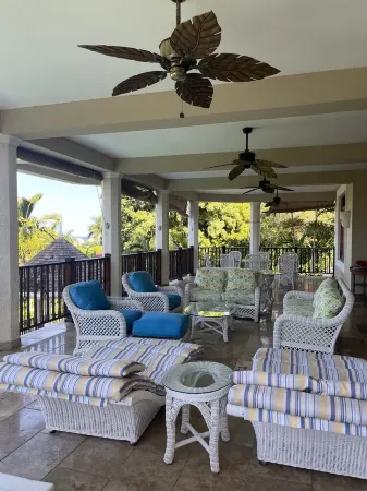 Luxury villa with a breathtaking view of the ocean