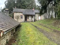 Idyllic House by Lake at the Gateway to the Dordogne (Périgord) Hôtels à : Ladignac-le-Long