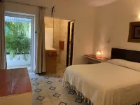 Hotel la Piazzetta Hotel in zona Mejorada Park