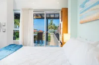 Villa Elysian Beachfront Luna Studio Sleeps 4 Hotels in Potrero