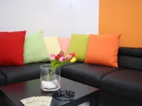 Smart-Tech Plaza Flat - Apartments
