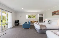 Abbey Court Motel Hotels in Motueka