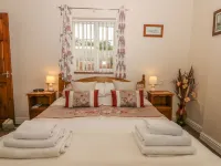 Little Argham Cottage Hotels in Driffield