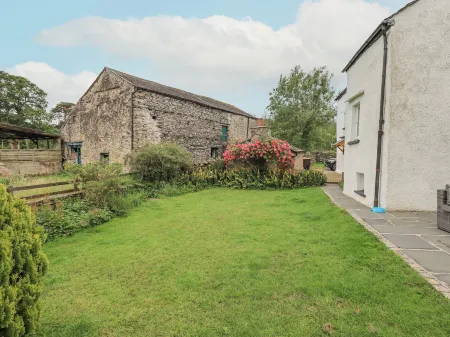 Satterthwaite Farmhouse - Sleep 8 Отели в г. Torver